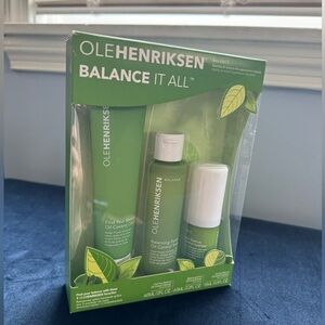 Olehenriksen - Balance It All Essentials Kit